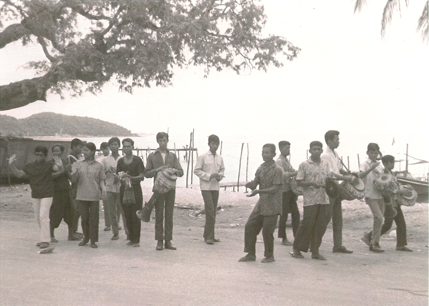 Musicians at Pattaya Beach.