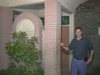 Dan at the New Ceylon again