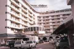 The Sri Patana Hotel as it appeared in 1997. Notice the extra floor that was added with all the smaller windows.